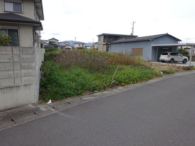 312 sqm Vacant Residential Land for Sale in Yoshinogawa, Tokushima - Thumbnail 4