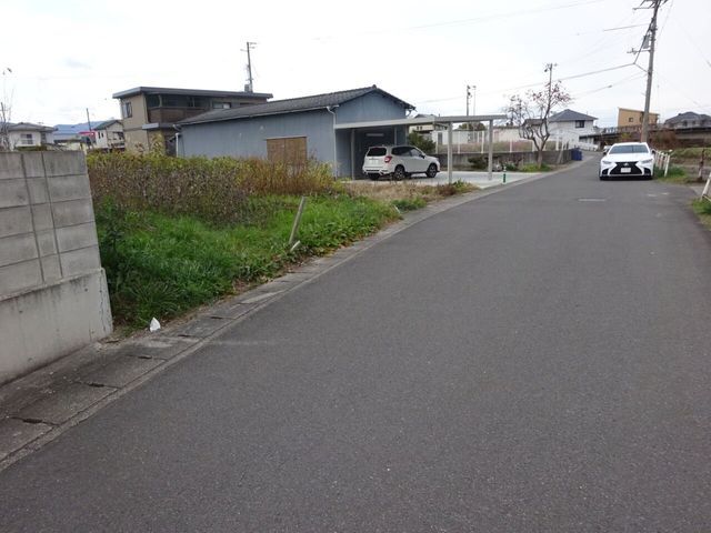 312 sqm Vacant Residential Land for Sale in Yoshinogawa, Tokushima - Thumbnail 3