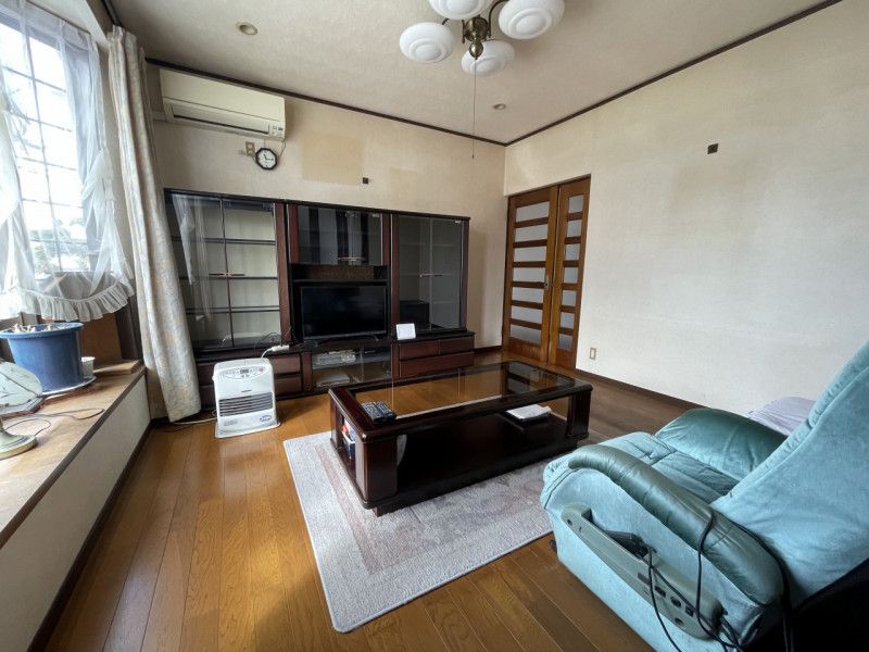 6LDK Corner Lot House for Sale in Toyama's Kureha District - Thumbnail 3