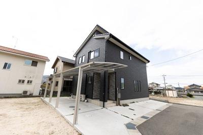 4LDK Modern House with Solar Power in Fukuyama — Image 1, Fukuyama, Hiroshima