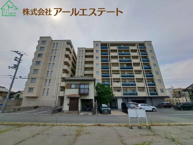 Presea Neo Himeji 1SLDK Apartment for Sale Near Himeji Station - Thumbnail 2