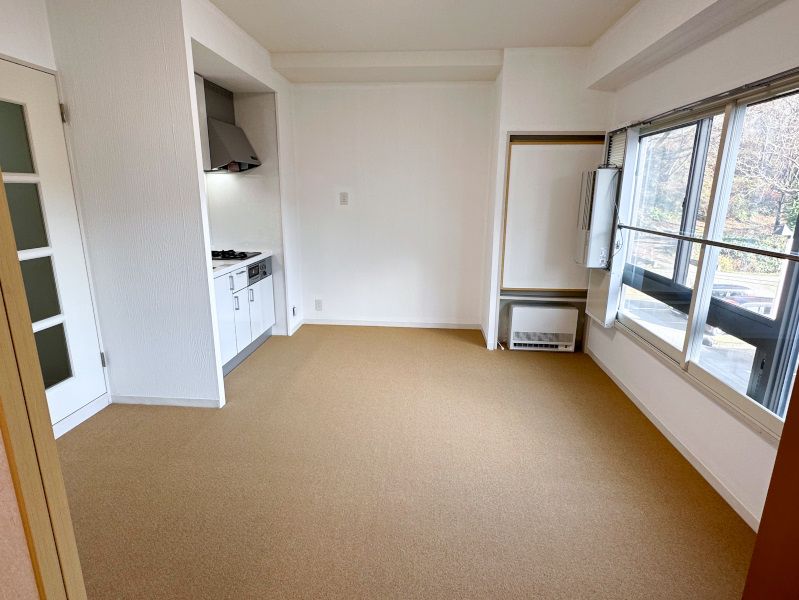 2DK Apartment for Sale in Yuzawa Town, Niigata - Thumbnail 2