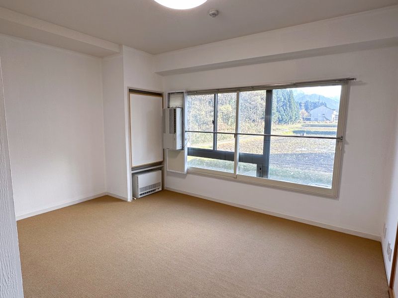 2DK Apartment for Sale in Yuzawa Town, Niigata - Thumbnail 3