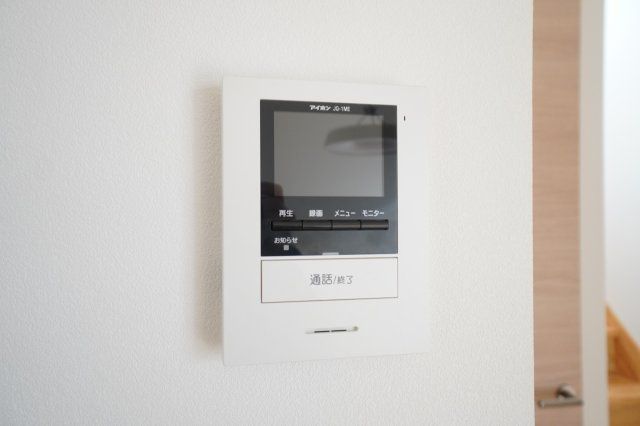 Renovated 2LDK House with Solar Power in Sasebo, Nagasaki - Thumbnail 4