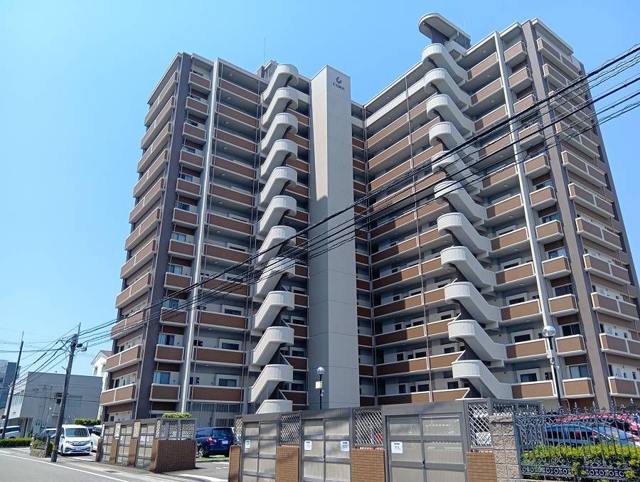 3LDK Apartment in Core Mansion Rennes Ohashi, Miyazaki - Thumbnail 2