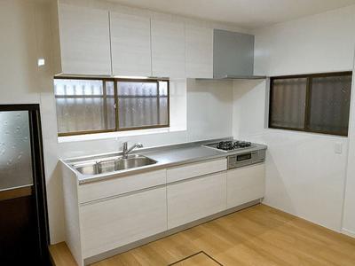 Renovated 4LDK House Near Higashi-Akasaka Station — Image 4, Ogaki, Gifu