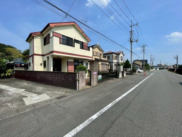 4LDK Wooden House for Sale in Takasaki, Gunma - Near Minami-Takasaki Station - Image 1