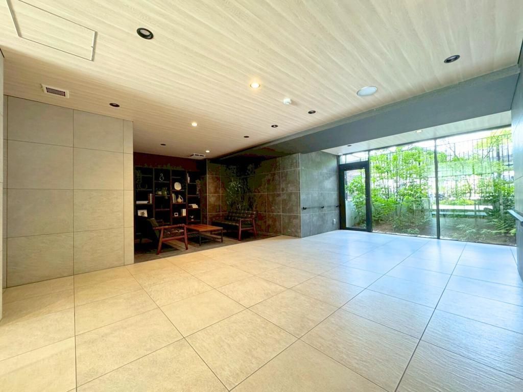 Amaze Togitsu Bay Side Square 8F 2LDK Condo in Nagasaki - Thumbnail 4