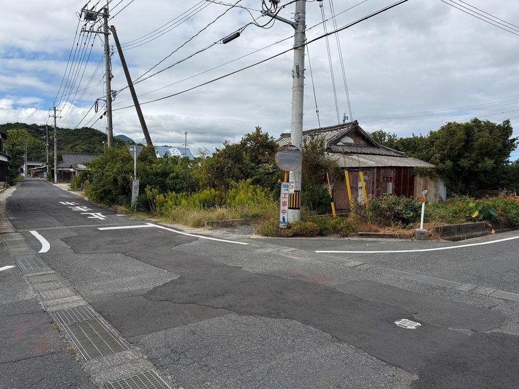 Land with Old House in Suo-Oshima, Yamaguchi - 92.19 sqm - Thumbnail 4