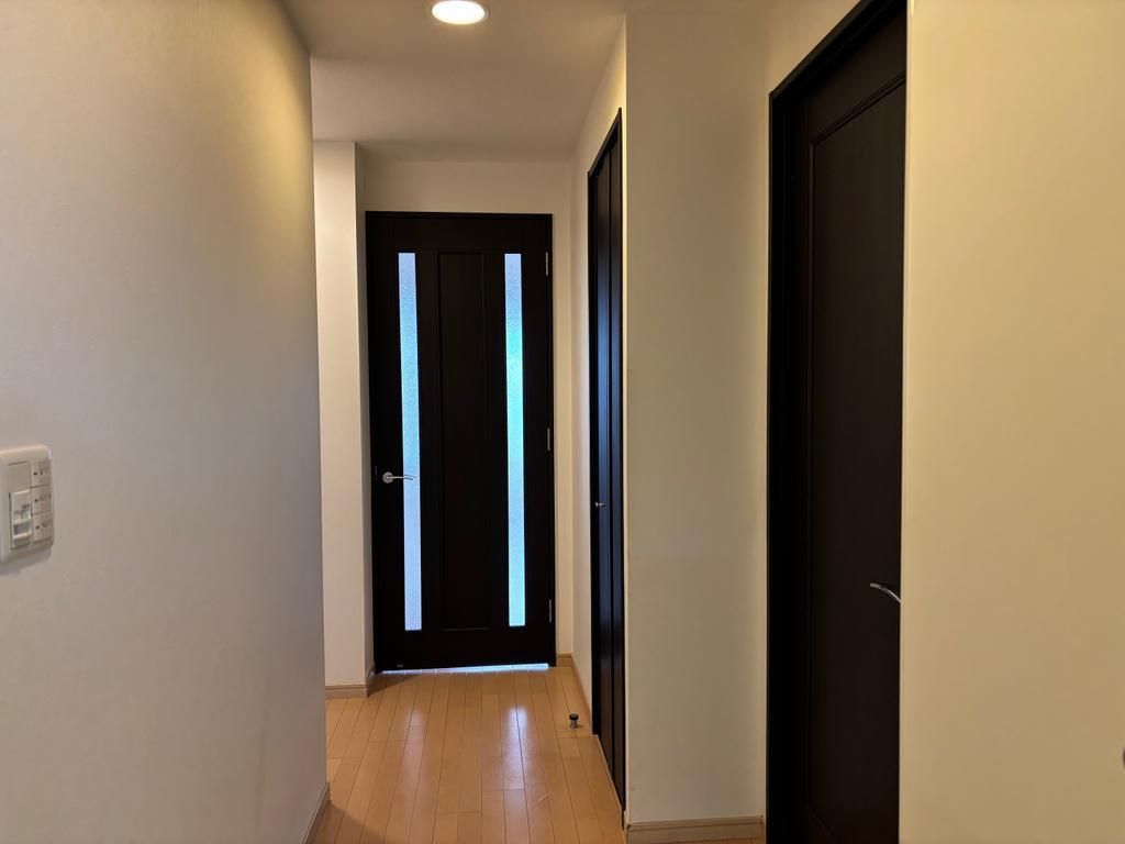 Apagardens Higashi-Sanjo West Court 406 3LDK for Sale - Thumbnail 2
