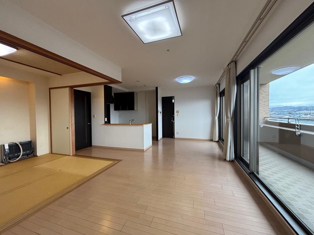 Apagardens Higashi-Sanjo West Court 406 3LDK for Sale - Thumbnail 4