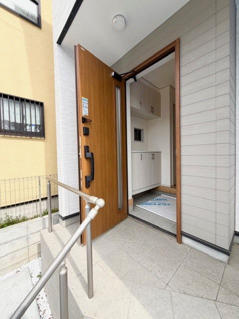 Modern 4LDK Detached House for Sale in Machida, Tokyo - Thumbnail 3