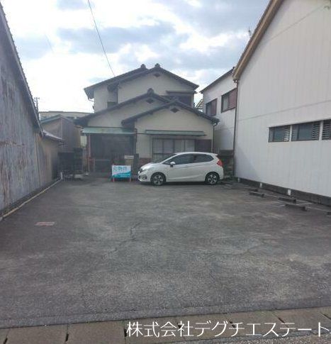 Spacious 6DK House in Shizuoka with 5 Parking Spaces - Thumbnail 2