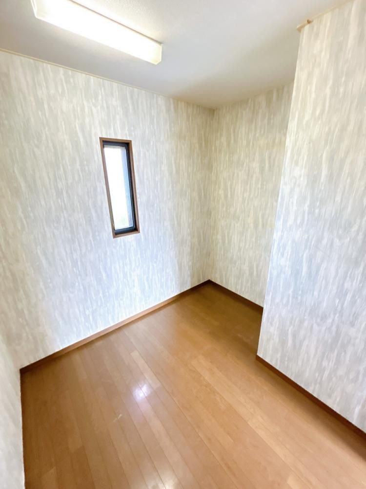 Renovated 4LDK House in Tomiya City with Parking - Thumbnail 3