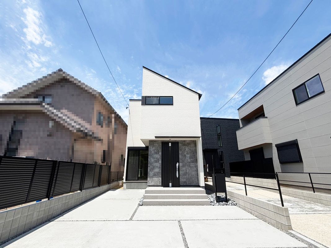 New 4LDK+S Detached House in Nagoya Tenpaku with 3 Car Parks - Thumbnail 2
