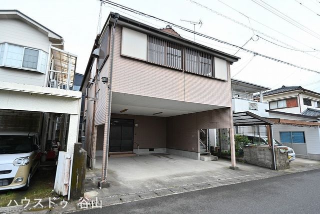 5SLDK House in Jiyugaoka, Kagoshima with Built-in Garage - Thumbnail 3