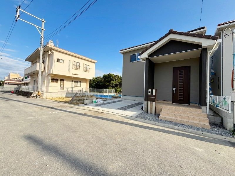 New 4LDK Detached House for Sale in Uruma, Okinawa - Thumbnail 2