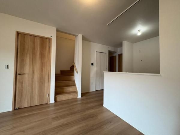 3LDK House for Sale in Okazaki with Solar Panels - Thumbnail 4
