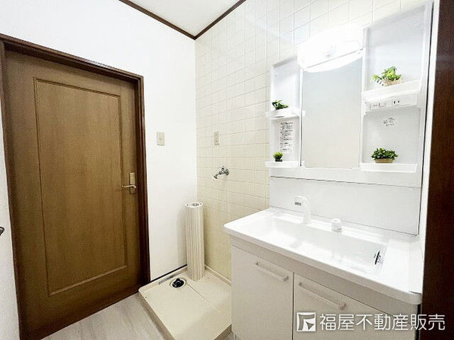 4LDK House in Nishinomiya with Ample Storage - Thumbnail 4
