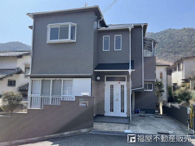 4LDK House in Nishinomiya with Ample Storage - Thumbnail 2