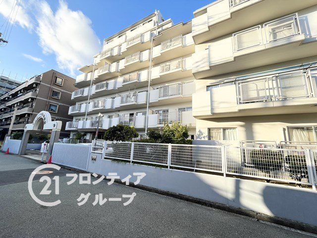 Sun Royal Minami-Sonoda 2LDK Apartment in Amagasaki - Thumbnail 4