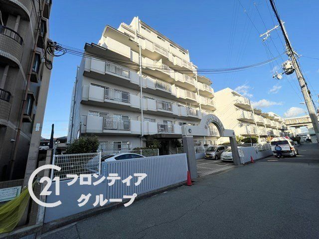 Sun Royal Minami-Sonoda 2LDK Apartment in Amagasaki - Thumbnail 3