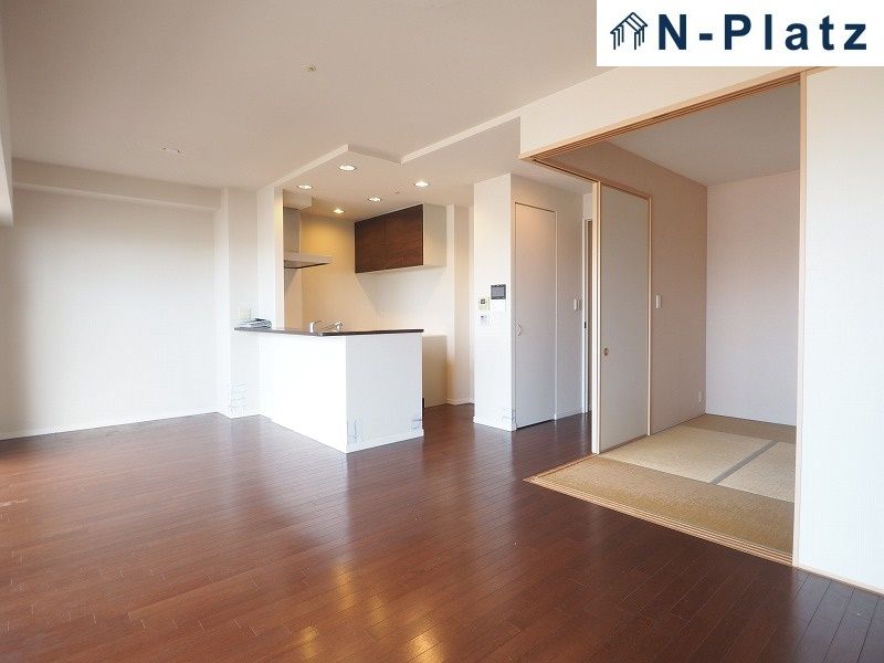 3LDK Apartment in Tarumi Urban Comfort Real Hills, Kobe - Thumbnail 4