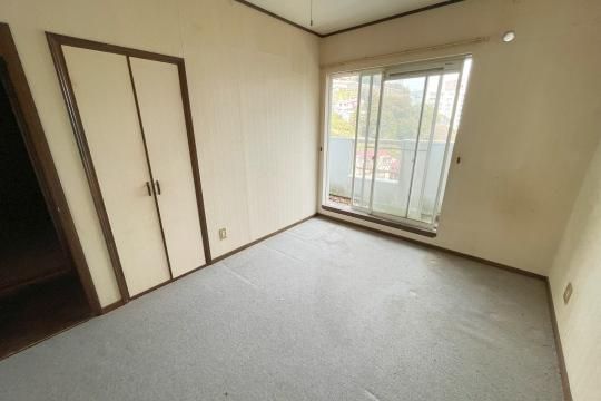 4LDK House for Renovation in Atami Hills, Shizuoka - Thumbnail 4