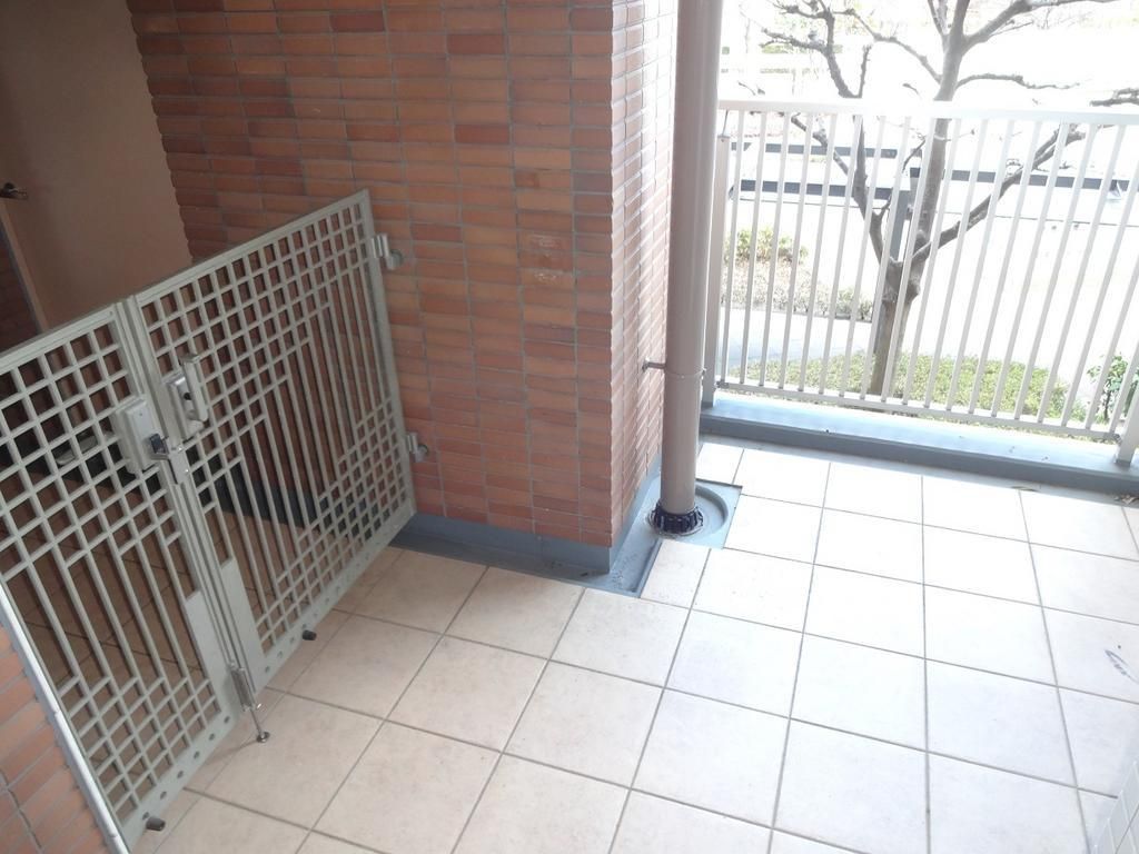 Modern 3LDK Apartment in Nishinomiya Marina Park - Thumbnail 2