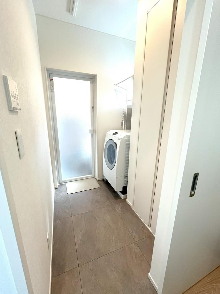 Spacious 4LDK Custom Home with Courtyard in Kashiwa - Thumbnail 4