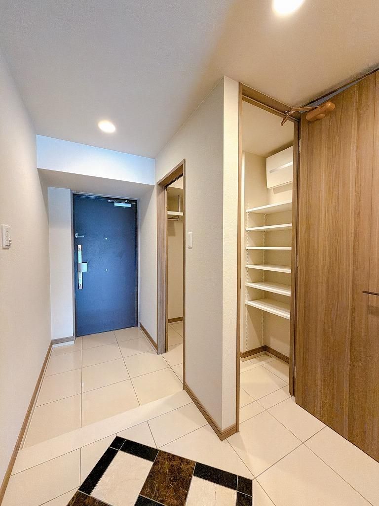 Claire Homes Bancho Residence 4LDK Apartment for Sale in Takamatsu - Thumbnail 3