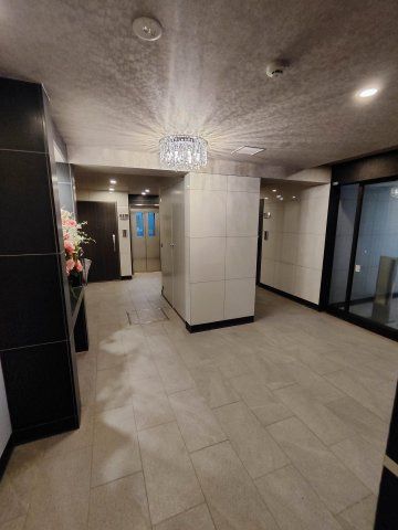 Duo Stage Shimo-Ochiai 1LDK Apartment for Sale in Shinjuku - Thumbnail 3