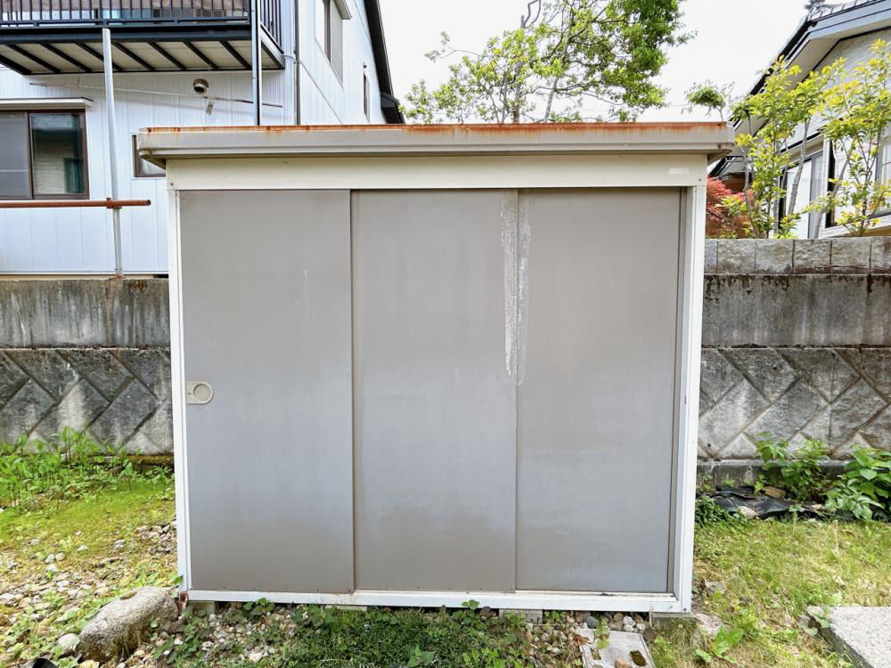 Renovated 3LDK House in Toyama with Parking for 3 Cars - Thumbnail 2