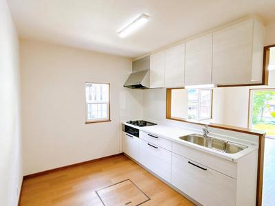 Renovated 3LDK House in Toyama with Parking for 3 Cars — Image 3, Toyama, Toyama