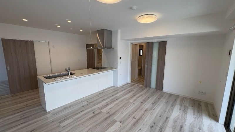 4LDK Apartment for Sale in Itoman, Okinawa - 76.05 sqm - Thumbnail 2