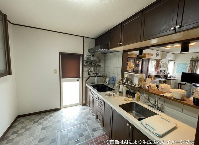 5LDK House for Sale Near JR Shimozone Station, Kitakyushu - Thumbnail 4