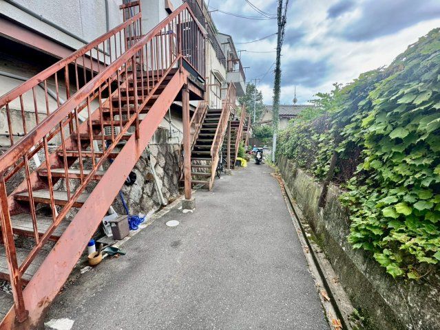 3DK House for Sale in Higashiosaka - Thumbnail 4