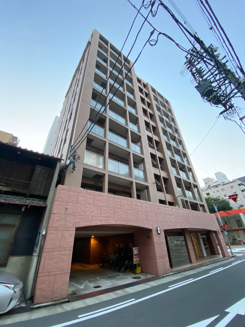 Conseil Marunouchi 3LDK Apartment for Sale in Nagoya - Thumbnail 2