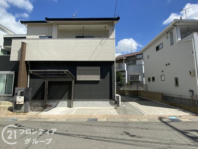 Modern 4SLDK House in Akashi with 5 Parking Spaces - Thumbnail 3