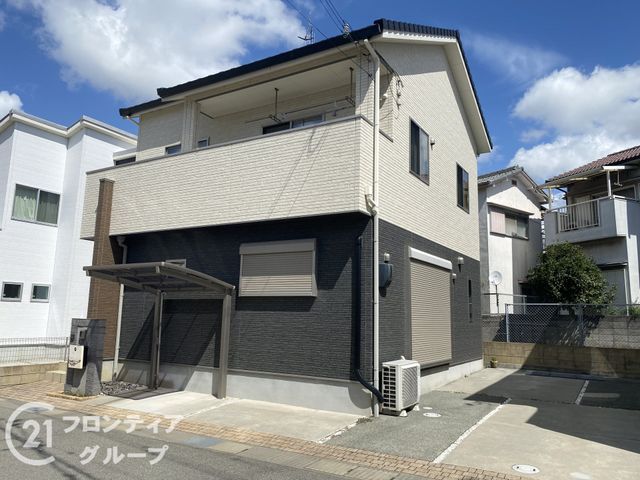 Modern 4SLDK House in Akashi with 5 Parking Spaces - Thumbnail 4