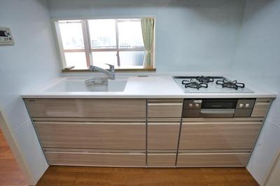 Sun City Kashimacho 3LDK Apartment in Fukuyama — Image 1, Fukuyama, Hiroshima