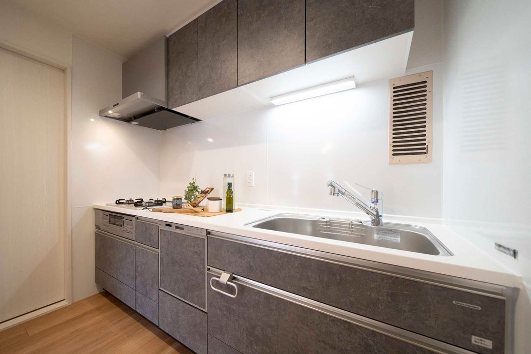 4LDK Apartment in Nishinomiya | Mukogawa Ki no Machi Building - Thumbnail 2
