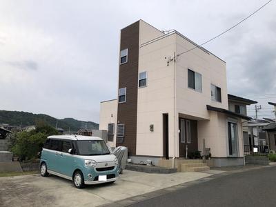 [Homes] Used detached house 3 minutes walk from Xi'an Bus Stop (Iwade City) — Image 1, Iwade, Wakayama