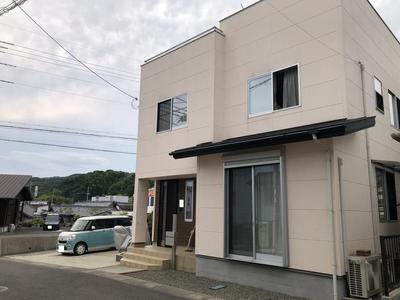 [Homes] Used detached house 3 minutes walk from Xi'an Bus Stop (Iwade City) — Image 1, Iwade, Wakayama
