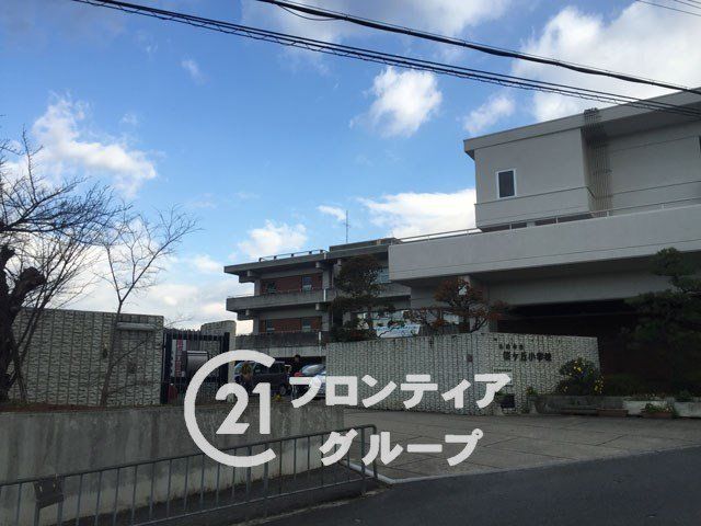 4LDK House for Sale in Ikoma City, Nara Prefecture - Thumbnail 2