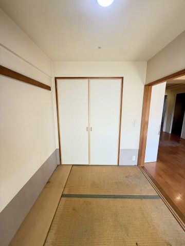3LDK Apartment for Sale near Wakayama Station, Wakayama - Thumbnail 4