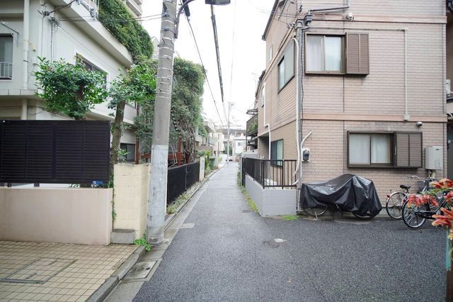 3DK House in Shinjuku Kamiochiai Near Nakai Station - Thumbnail 4