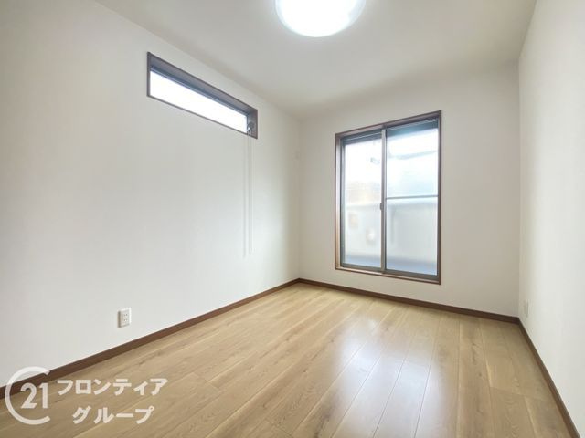 4LDK House for Sale in Hirakata City, Osaka - Thumbnail 4