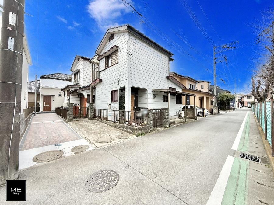 New 2LDK House in Atsugi with Atrium and Modern Kitchen - Thumbnail 2