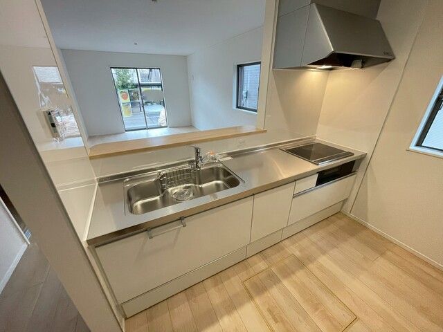 New 4LDK House in Takaoka, Toyama | 3 Parking Spaces - Image 1